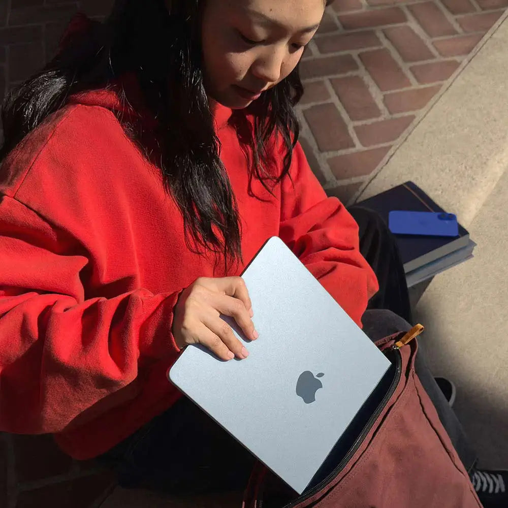 Apple MacBook Air (2025) 13-inch M4 chip with 10-core CPU and 10-core GPU, 16GB RAM, 512GB SSD Arabic - Midnight
